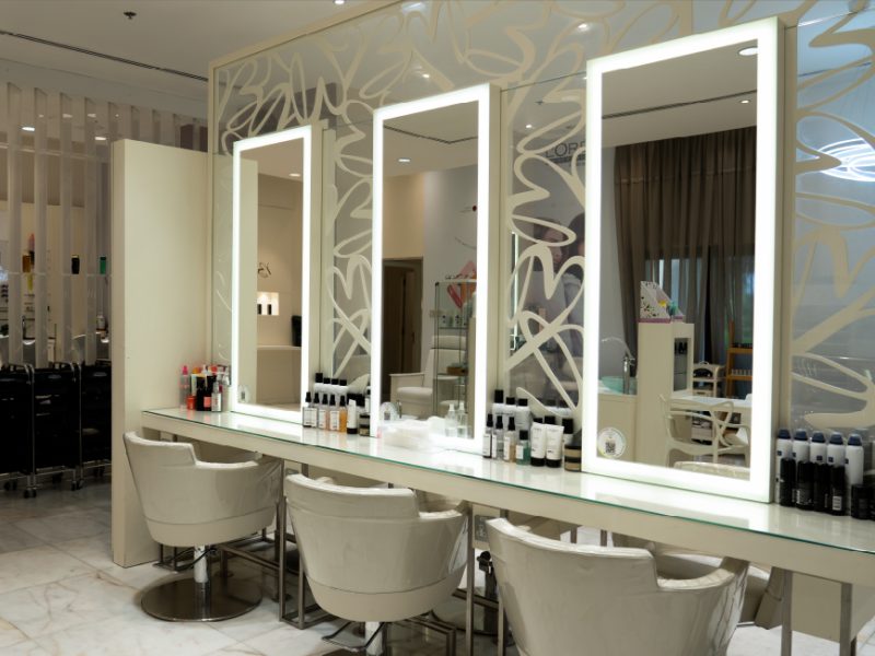 International Brand Prime Location High end Ladies Salon
